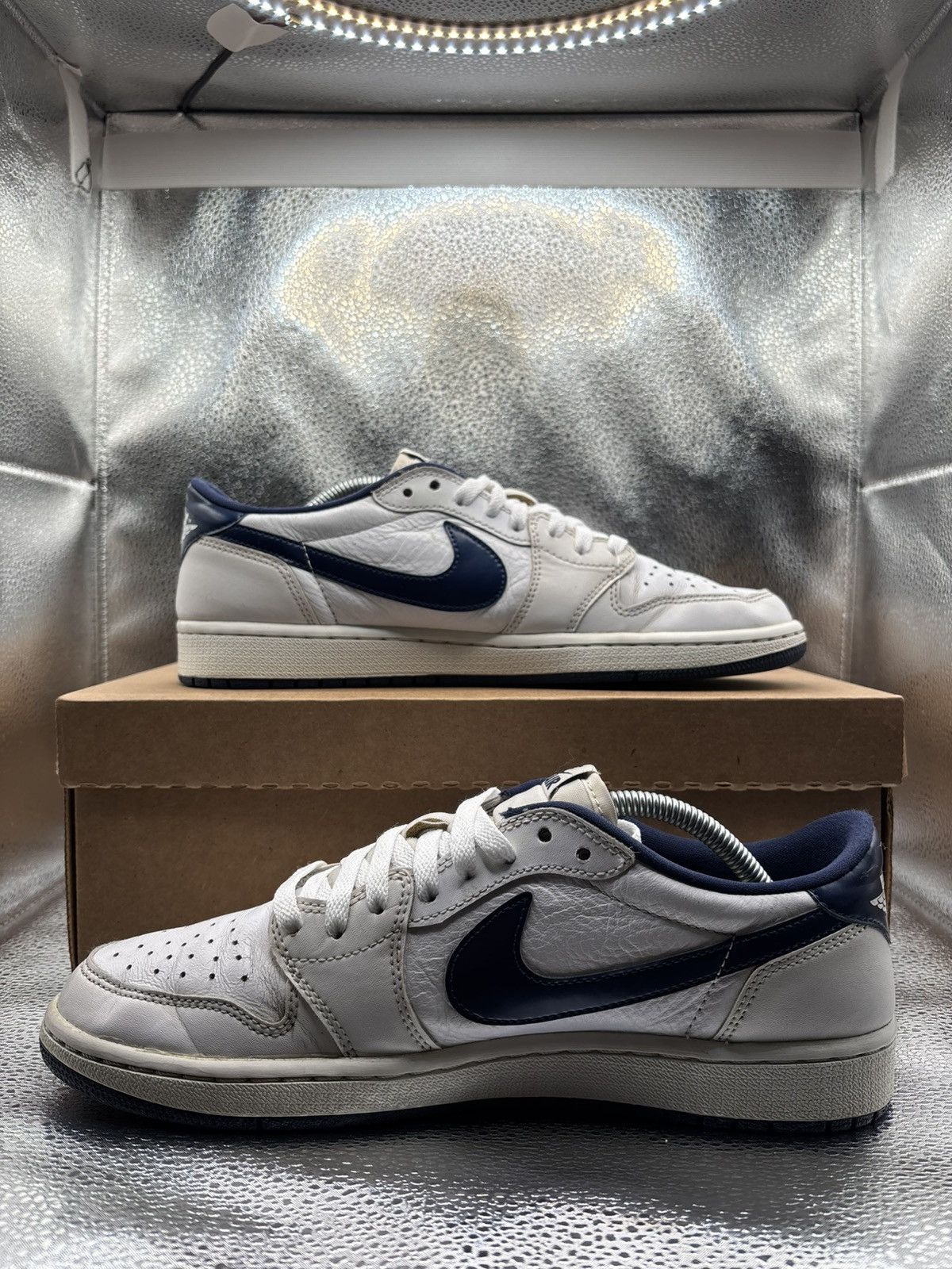 Jordan Brand Air Jordan 1 Low Midnight Navy Size US 9.5 / EU 42-43 - 5 Thumbnail