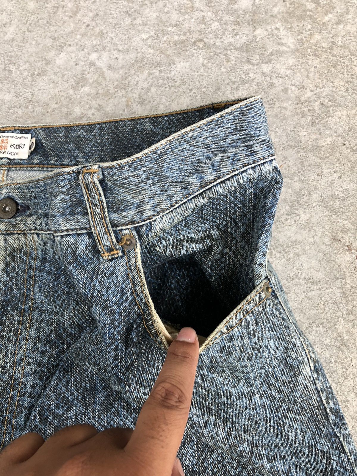 Karakuri Tamashii Karakuri Tamashii Embroidered Jeans Baggy Snake Skin Size US 37 - 15 Thumbnail