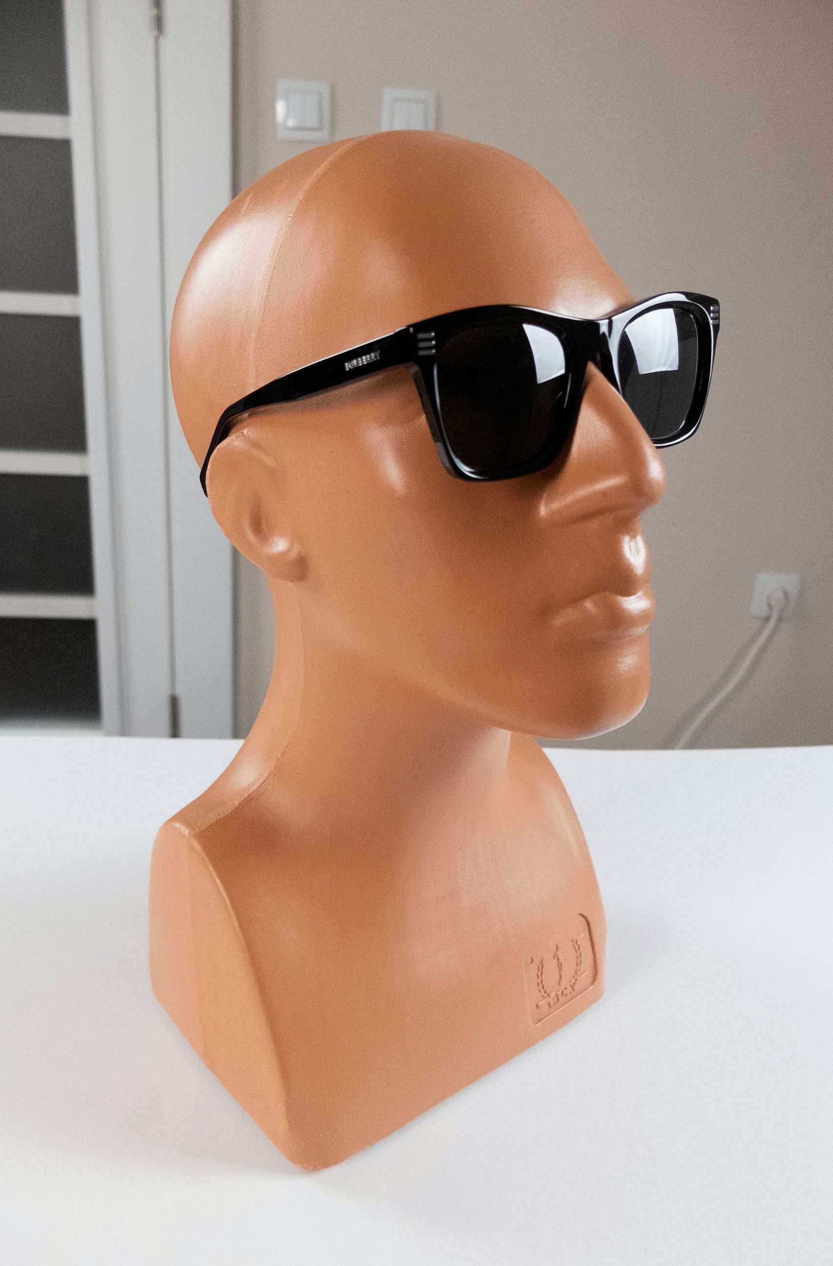 Burberry BURBERRY black square acetate sunglasses B4348 authentic Size ONE SIZE - 9 Thumbnail