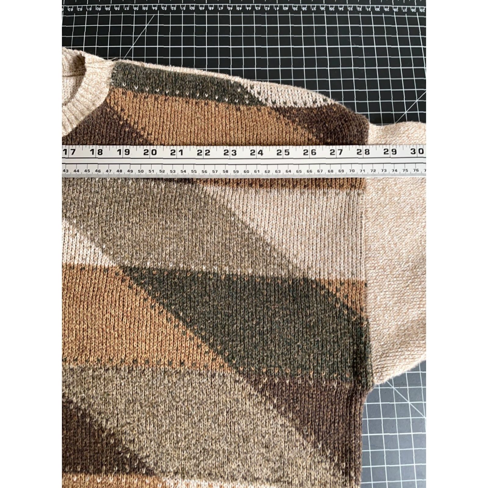 Vintage VINTAGE St. John's Bay Sweater Adult 2XL Beige Geometric Pattern Crew Neck Knit Pullover 90s Dad Retro USA Made Mens Size US XXL / EU 58 / 5 - 7 Thumbnail
