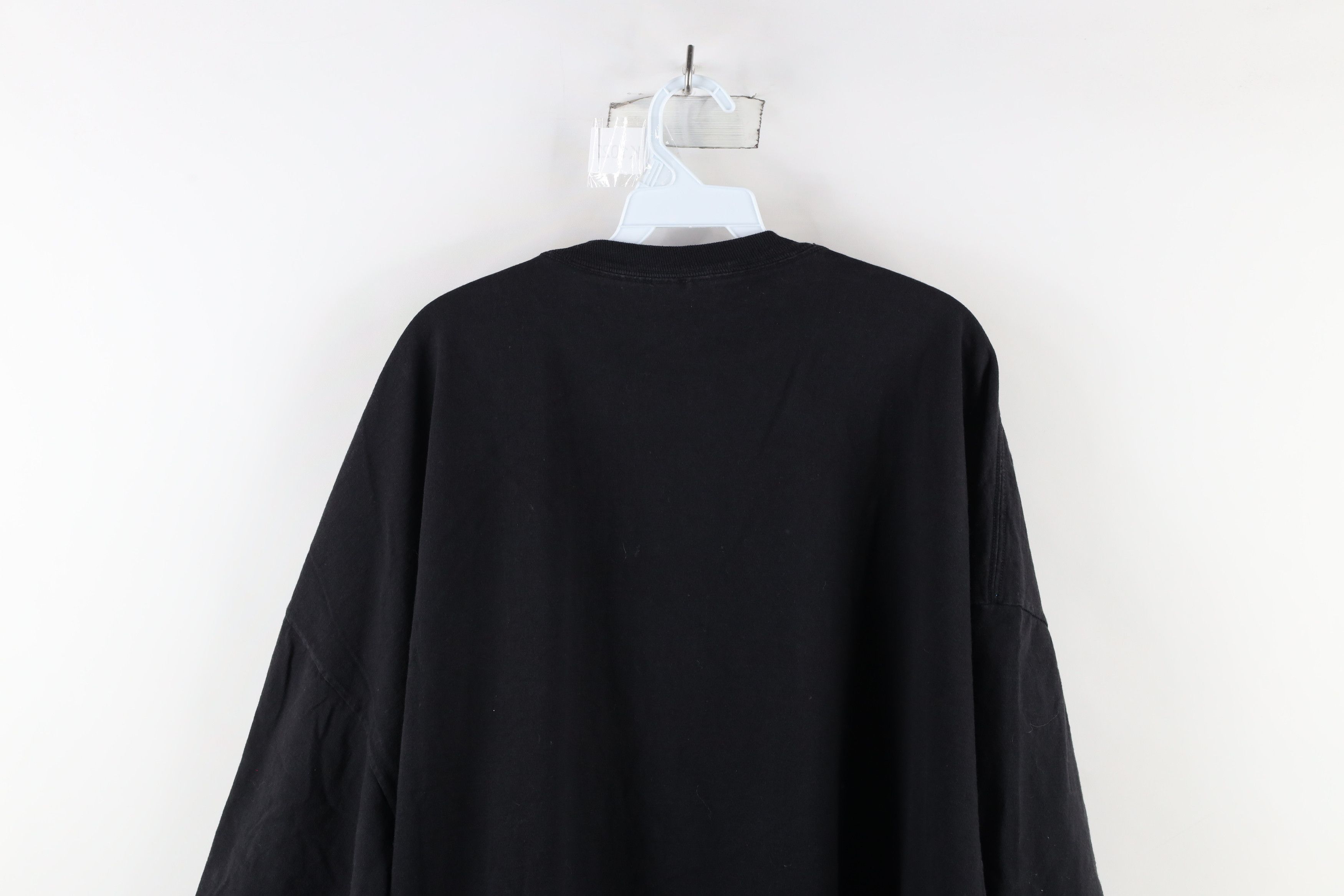 Vintage Vintage 90s Streetwear Out Moose Head Grill T-Shirt Black Size US XXL / EU 58 / 5 - 8 Thumbnail