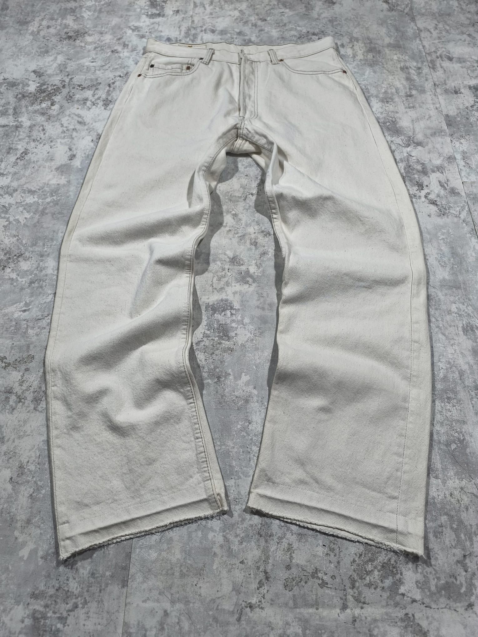 Levi's Vintage Clothing Vintage Levis Made in Usa 90s 501 Unhemmed 33x30 Size US 33 - 3 Thumbnail