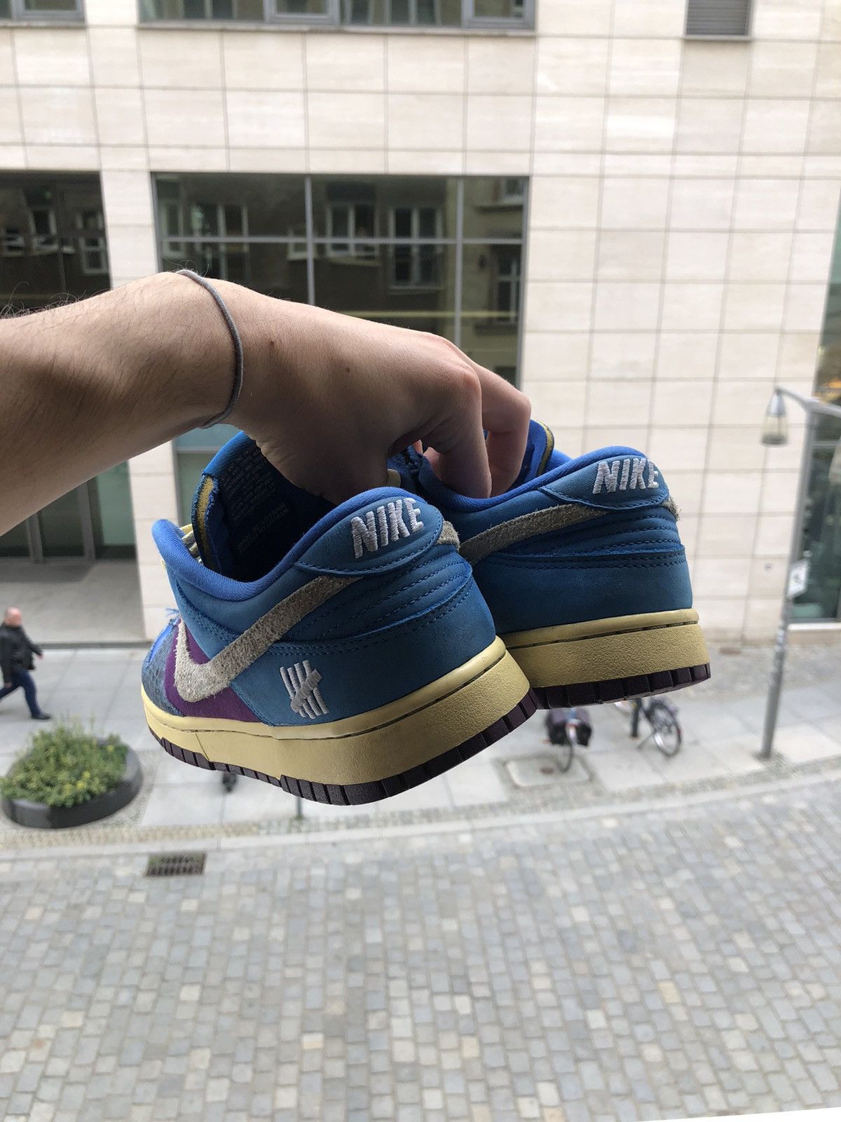 Nike × Undefeated Nike Dunk Low SP “Undefeated” Dunk Size US 9.5 / EU 42-43 - 6 Thumbnail