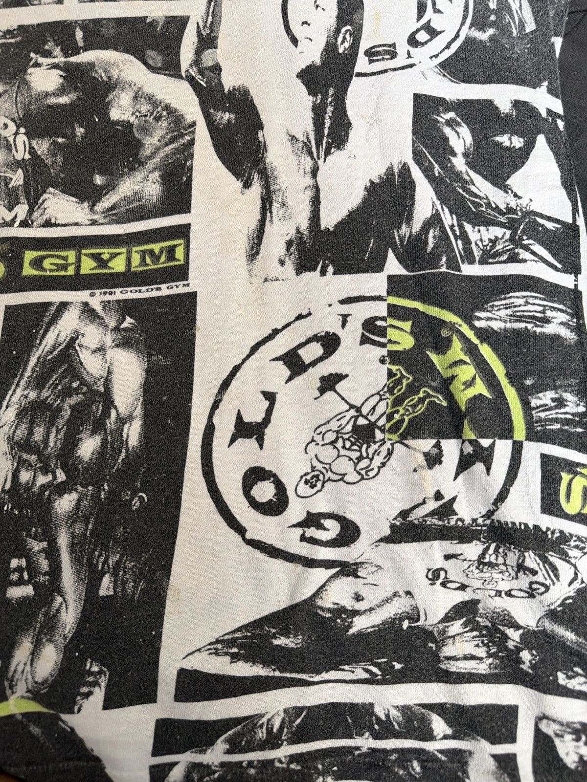 Other Vintage Gold’s Gym Single stitch rare 90’s all over print L Size US L / EU 52-54 / 3 - 9 Thumbnail
