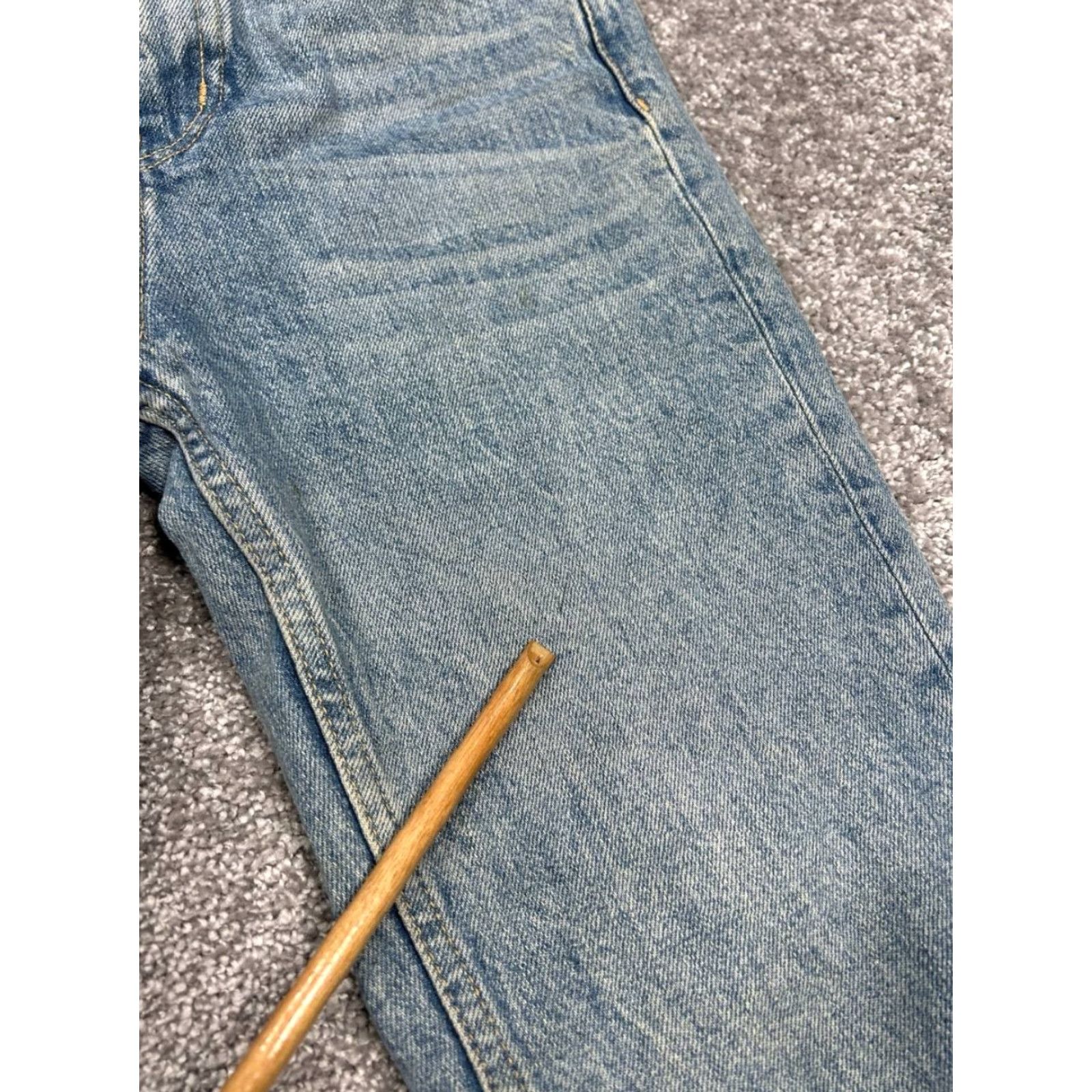 Zara VINTAGE Zara Jeans Womens 0 Tapered Fit Light Wash Denim Mid Rise Ripped Frayed Hem Stains Size 25" / US 0 / IT 36 - 4 Thumbnail