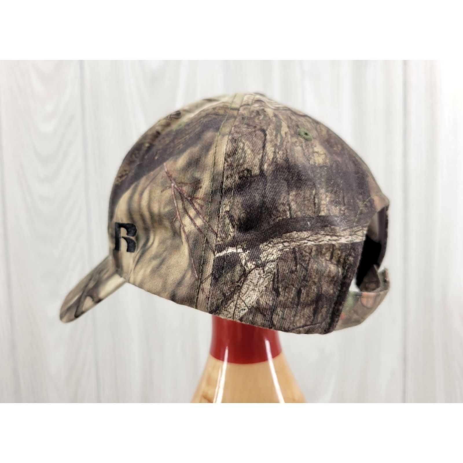 Russell Athletic Iowa Hawkeyes Camouflage Hat Russell Athletics Strapback Mossy Oak College Baseball Cap Men Adjustable Green College Army 90s (if applicable) Size ONE SIZE - 7 Thumbnail