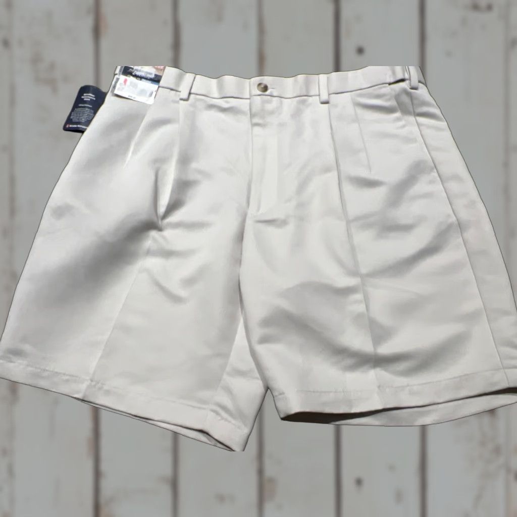 Roundtree & Yorke Roundtree & Yorke Performance Shorts – Classic Fit Pleated – Adult Size 42 – Beige – Expander Waistband – Casual Travel – Mens Size US 42 / EU 58 - 1 Thumbnail