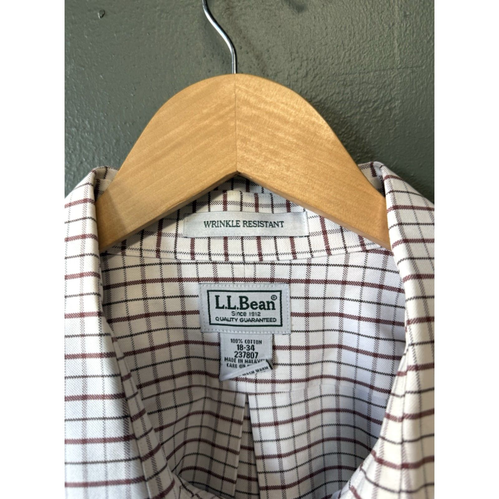 Vintage VINTAGE LL Bean Mens White Checkered Long Sleeve Wrinkle Free Button Up Shirt 18-34-34 White Men Button-Up Shirt Mens 34 White Checkered Long Sleeve Size US S / EU 44-46 / 1 - 3 Thumbnail