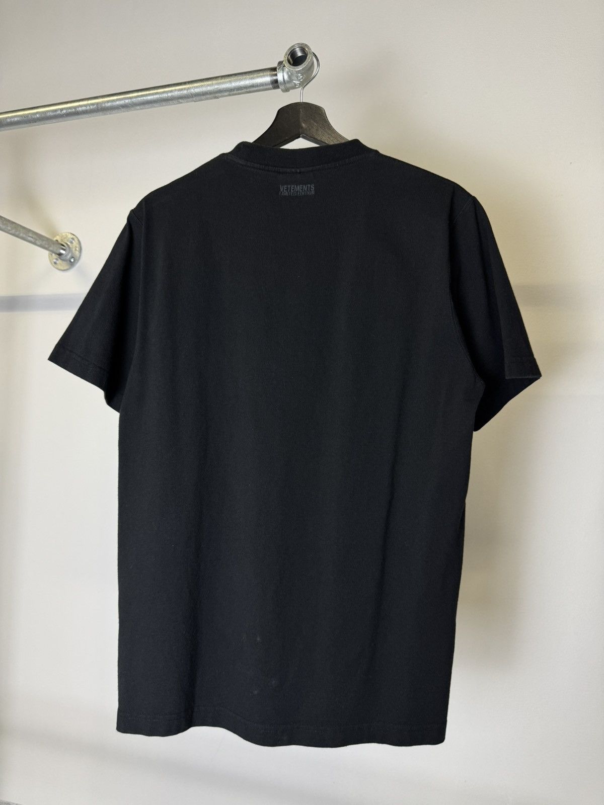 Vetements Vetement “think differently” tee Size US S / EU 44-46 / 1 - 4 Thumbnail