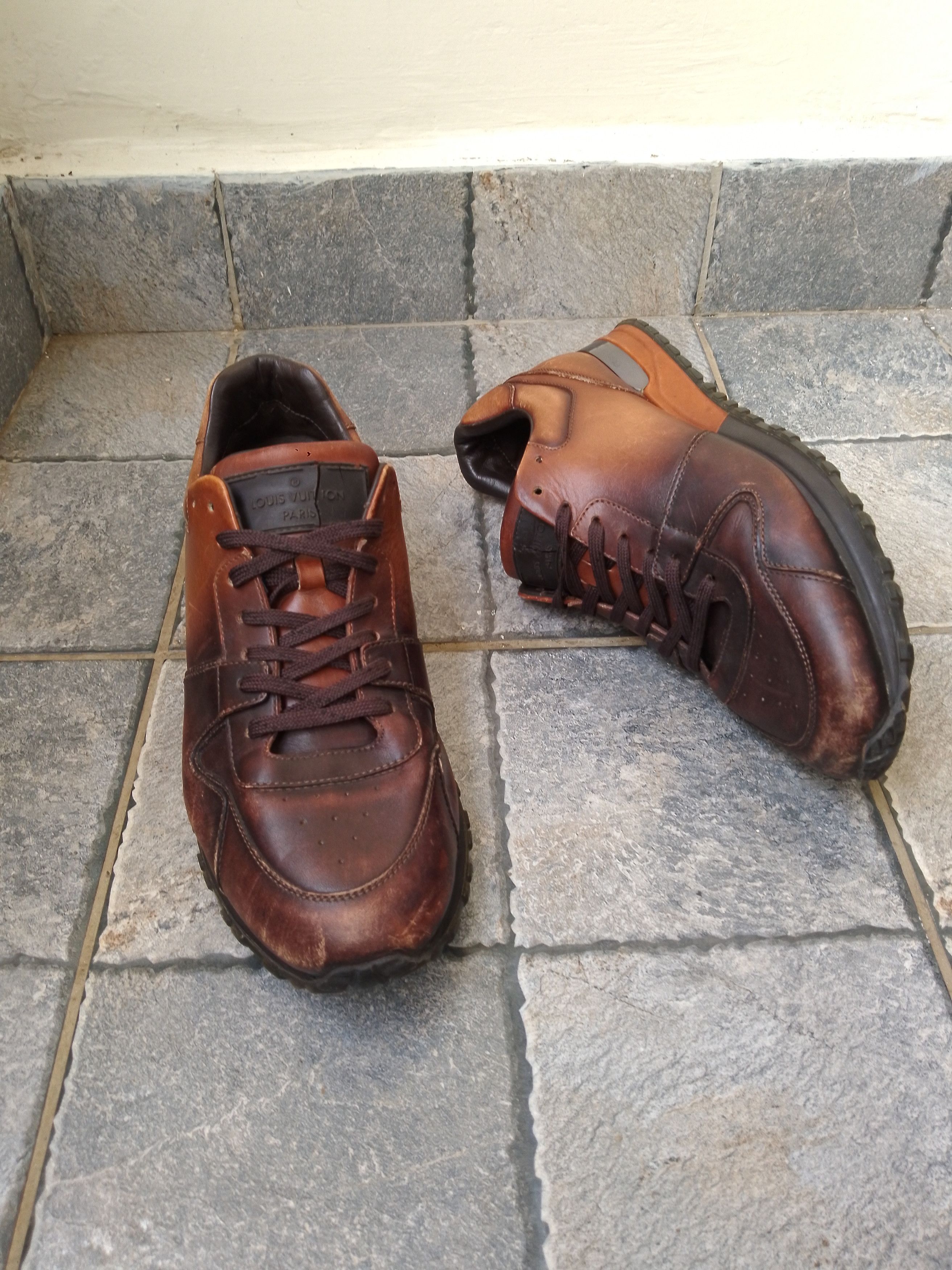 Louis Vuitton Run Away leather low trainers Size US 6 / EU 39 - 22 Thumbnail