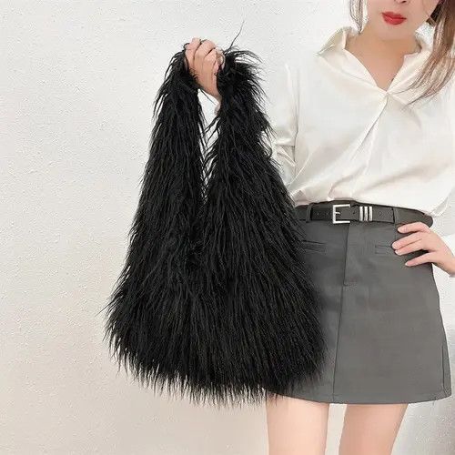 Japanese Brand Horiko x Honji Designer Soft Fluffy Faux Fur Shoulder Bag Size ONE SIZE - 1 Thumbnail