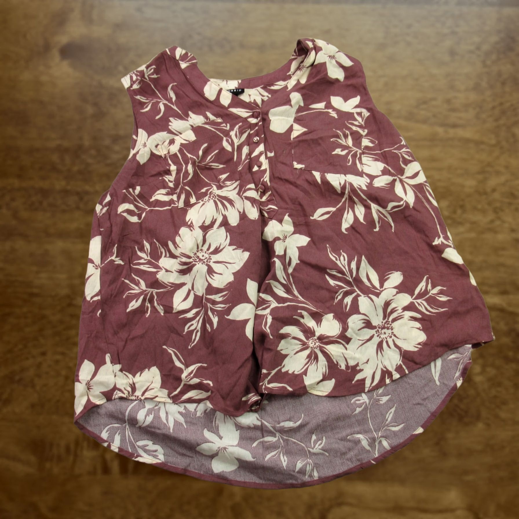 Torrid Torrid Shirt 0 Sleeveless Floral V Neck 1/4 Button Lightweight Casual Womens Size XS / US 0-2 / IT 36-38 - 1 Thumbnail