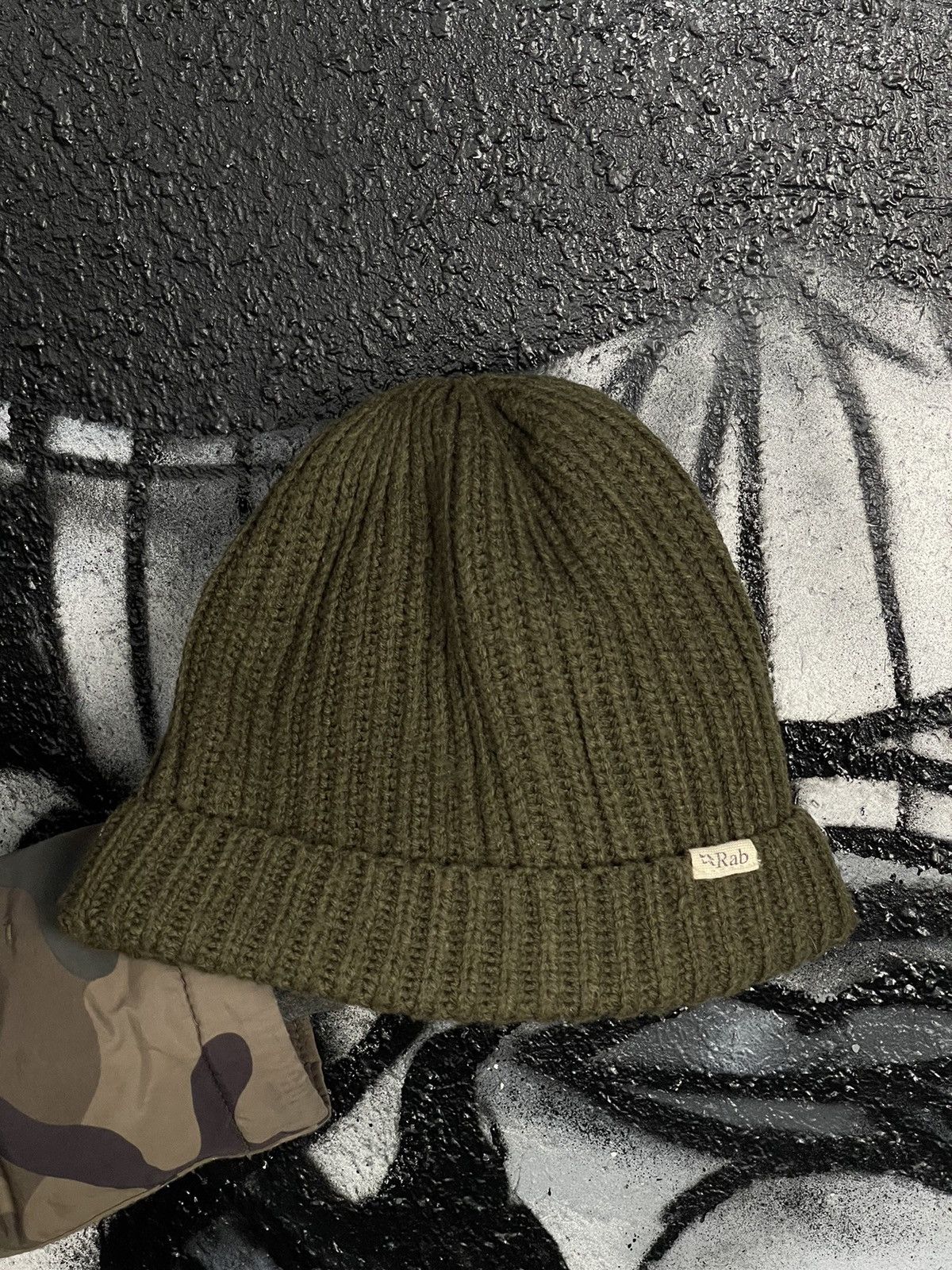 Rab Rab Vintage Outdoor Hiking Green Acrylic Trawler Beanie Hat One Size Size ONE SIZE - 4 Thumbnail