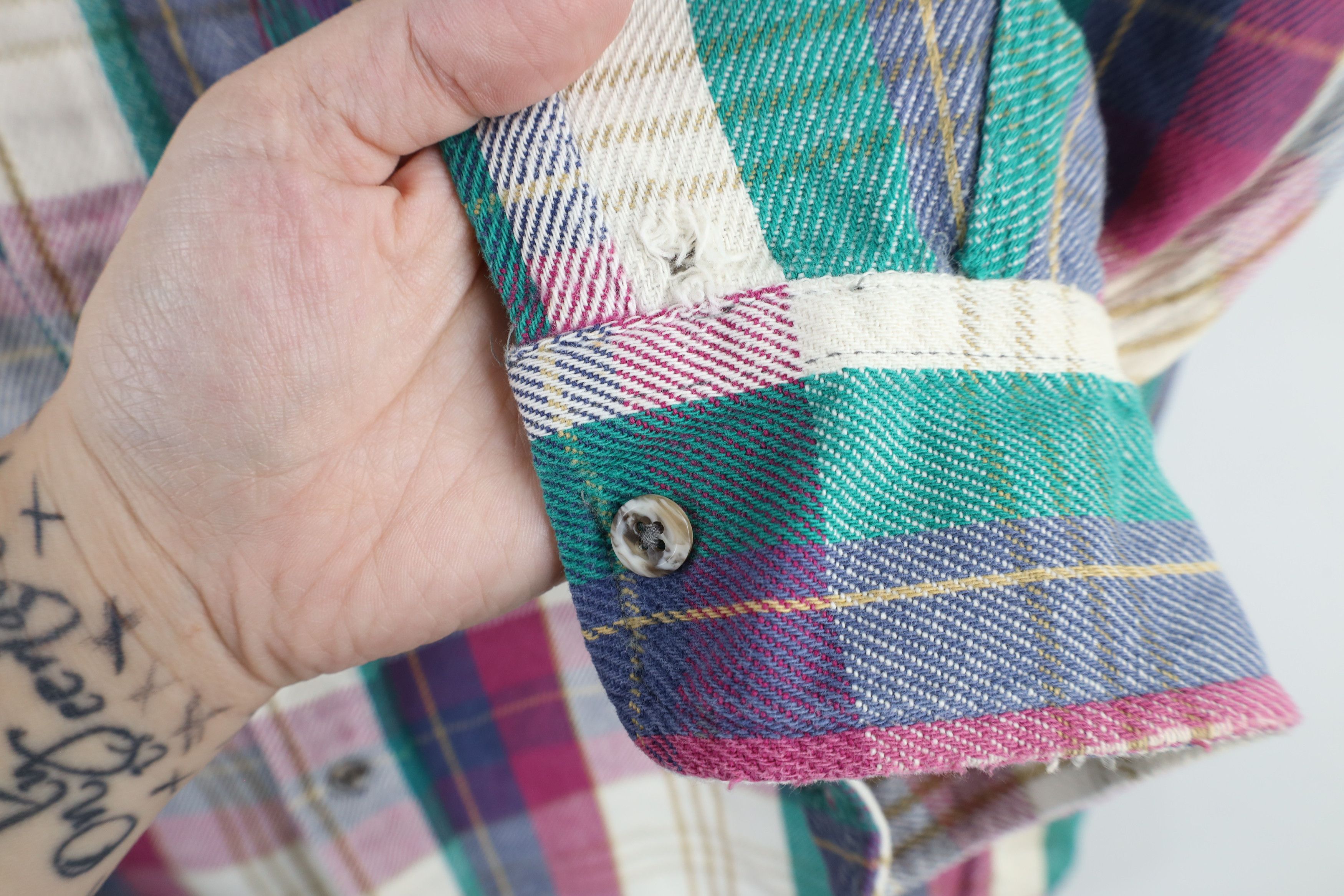 Carhartt × Vintage Vintage 90s Carhartt Collared Flannel Button Shirt Plaid USA Size US XL / EU 56 / 4 - 4 Thumbnail
