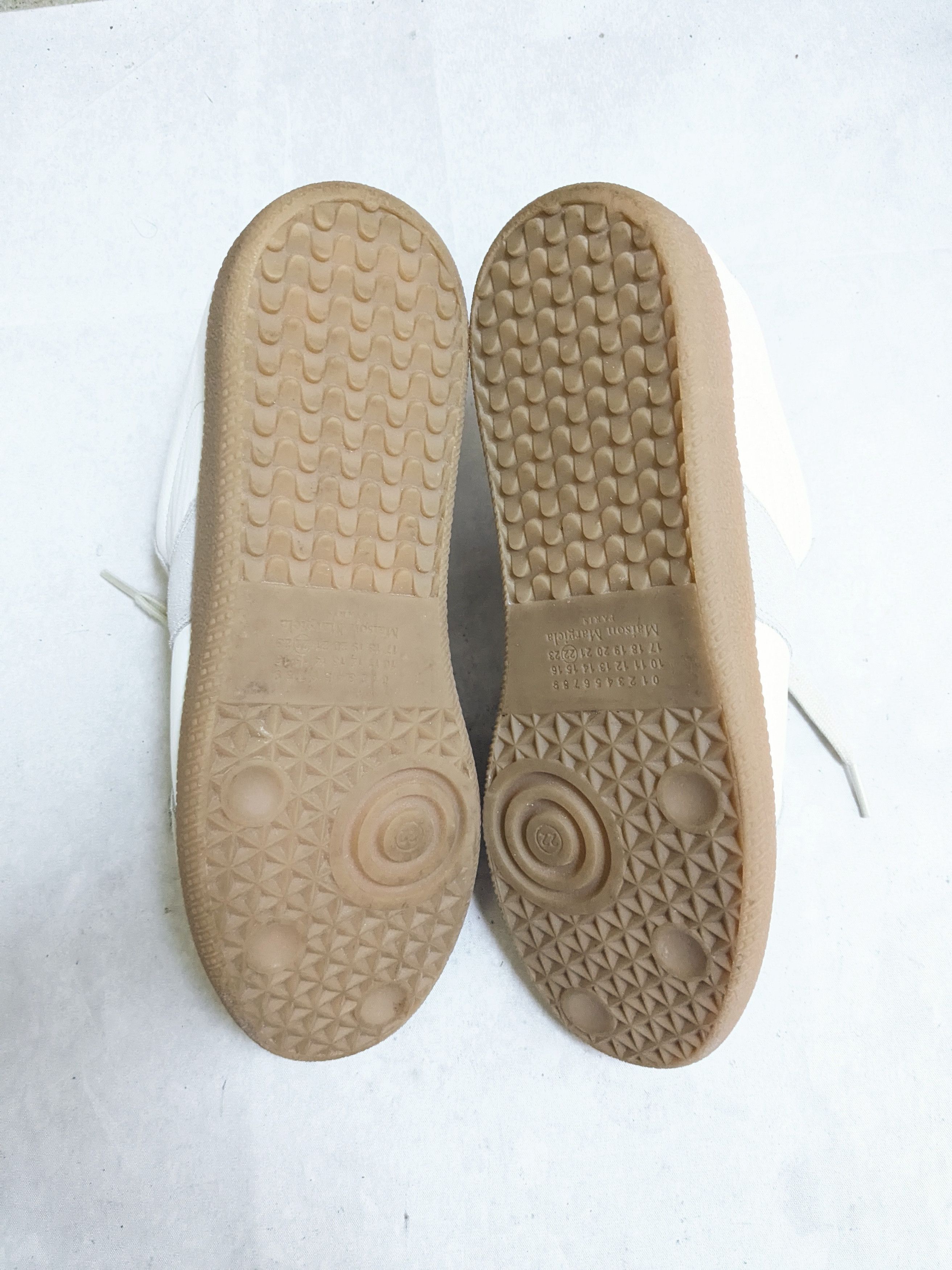 Maison Margiela Maison Margiela GAT Replica White Gray 8.5 41.5 Low Tops Size US 8.5 / EU 41-42 - 19 Thumbnail