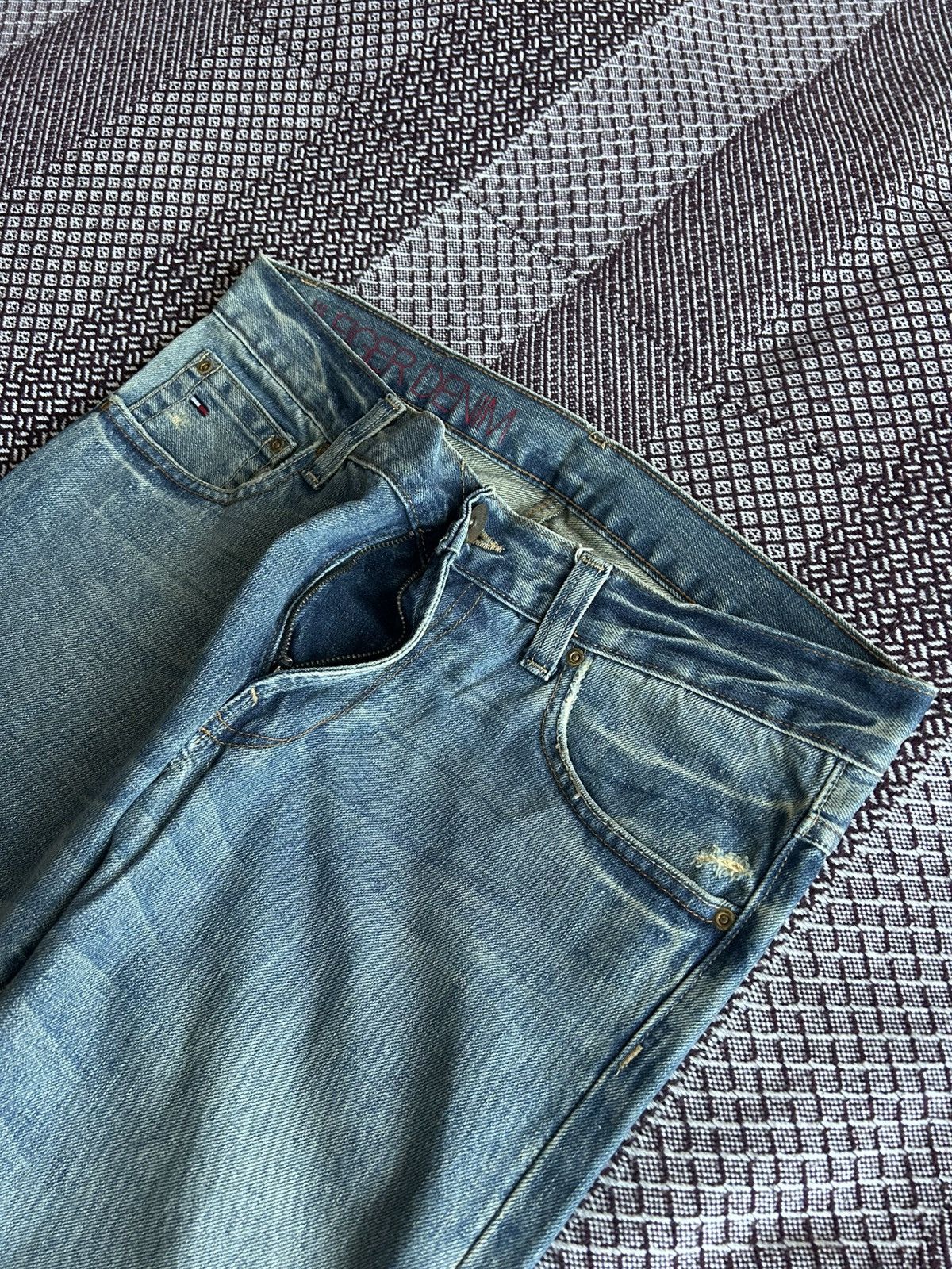 Tommy Hilfiger Crazy Tommy Hilfiger Denim Faded Jeans Washed Straight Sz 32 Size US 32 / EU 48 - 16 Thumbnail