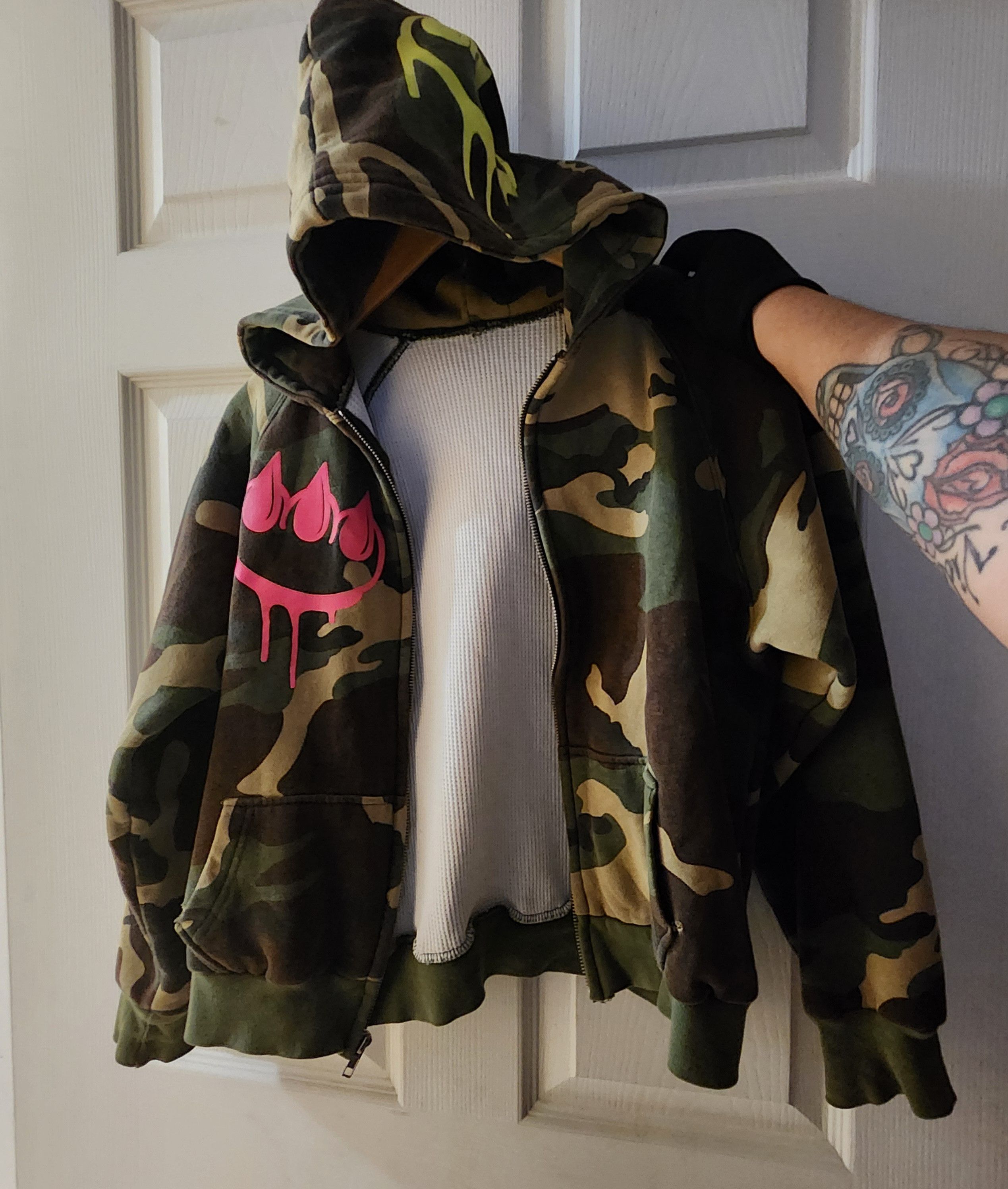 I Love NY Vintage CLAW Money Graffiti NYC Camo Claw Crop Top Hoodie Size S / US 4 / IT 40 - 10 Thumbnail