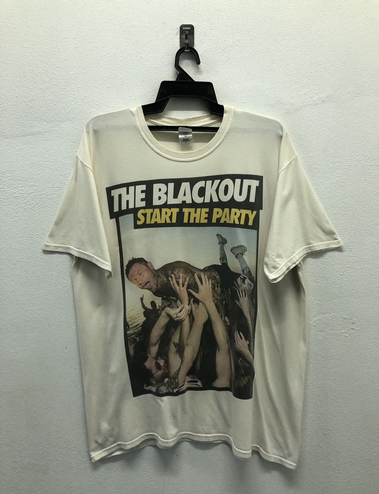 Band Tees Vintage Band The Blackout Start The Party Shirt Size US XL / EU 56 / 4 - 1 Thumbnail