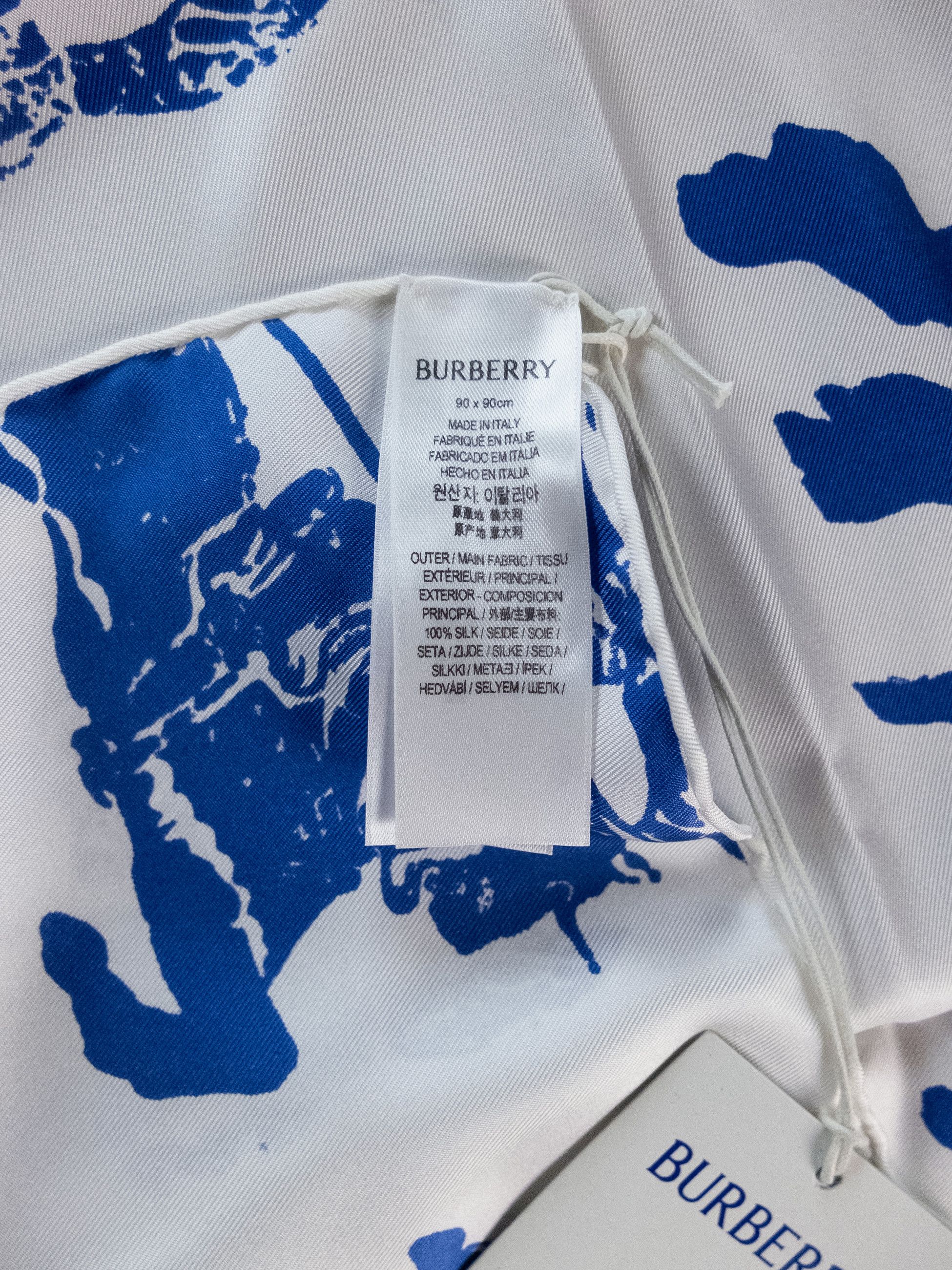 Burberry BURBERRY white blue EKD knight logo print square silk scarf Size ONE SIZE - 4 Thumbnail