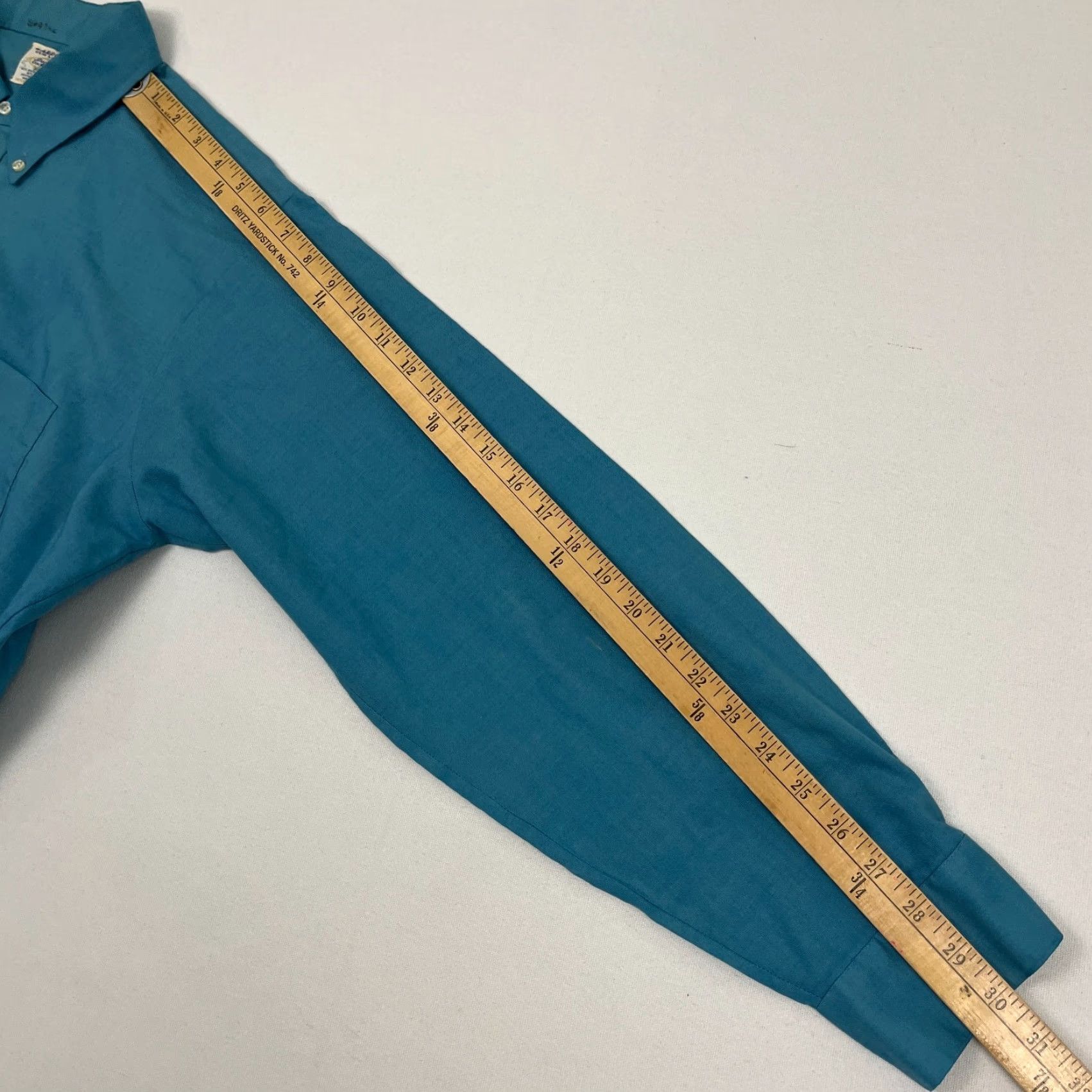 Arrow VINTAGE Arrow Sanforized Shirt Mens Large 16-16.5 Blue Oxford Cum Laude Button-Down Collared Classic, Outdoor, Business, Casual, Workwear Mens Size US L / EU 52-54 / 3 - 7 Thumbnail