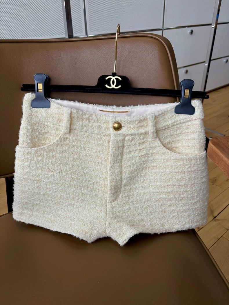 Saint Laurent Paris saint Laurent parisOff-white woolen shorts 2503-Nextarrow Size 34" / US 12 / IT 48 - 4 Thumbnail