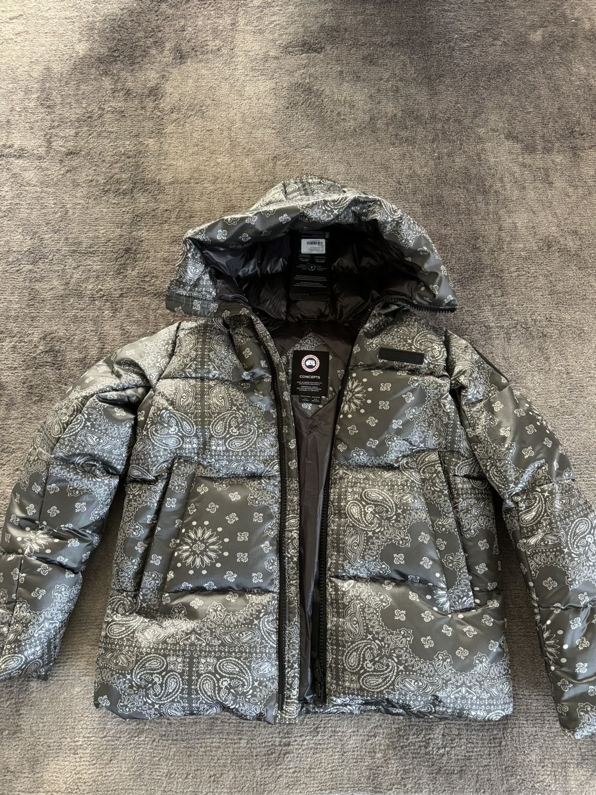 Canada Goose CONCEPTS X CANADA GOOSE CROFTON PUFFER(FLINT BANDANA PRINT