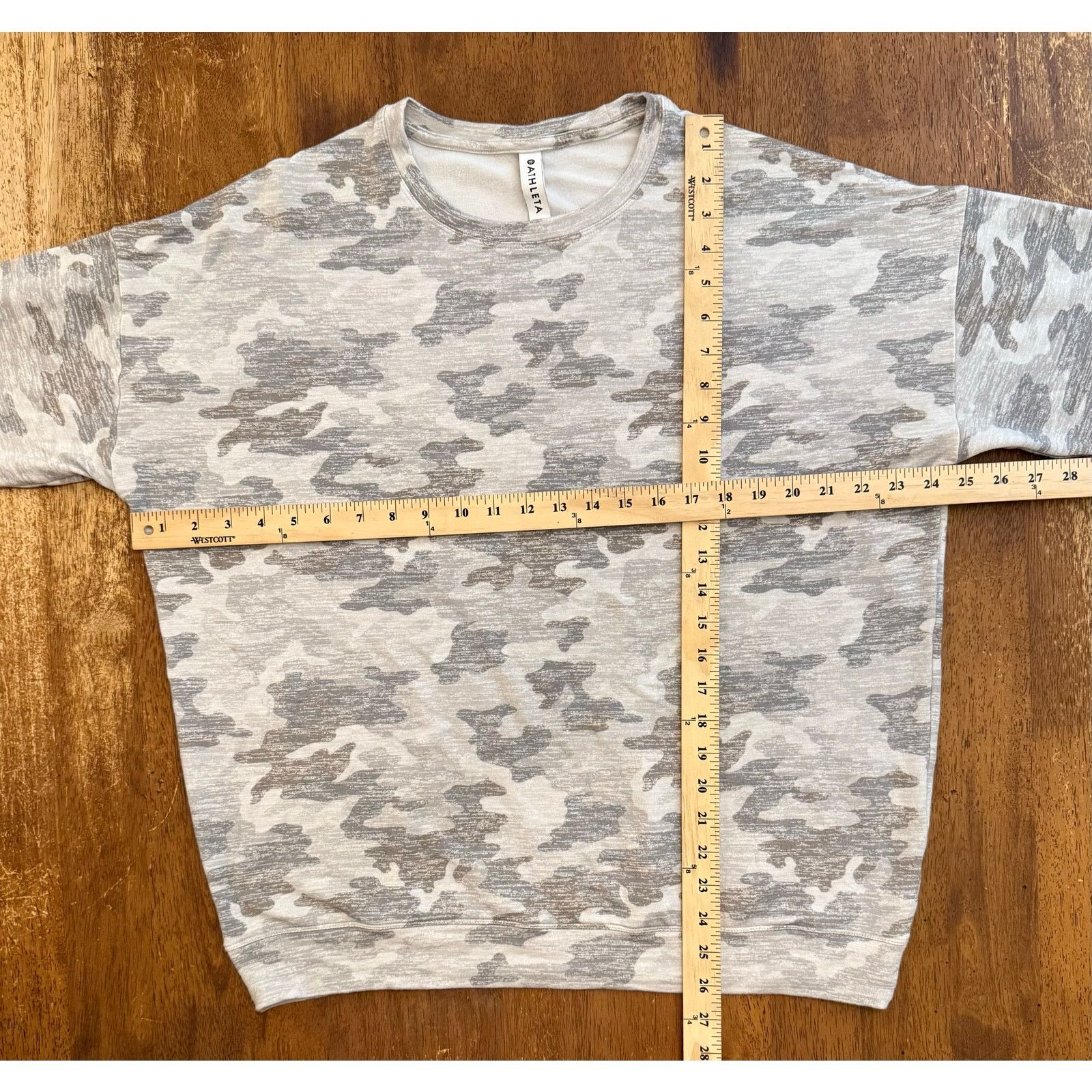 Athleta GUC Athleta Women's Gray Camouflage Sweatshirt Size Large Size L / US 10 / IT 46 - 4 Thumbnail