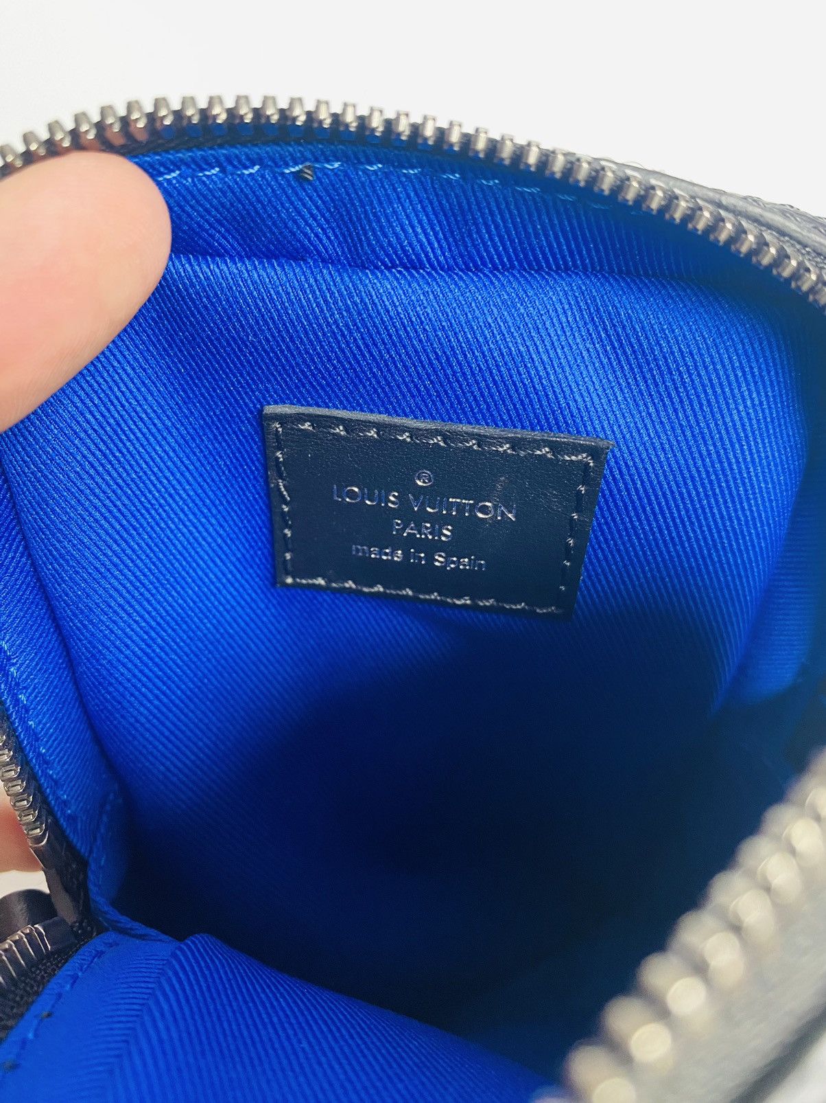 Louis Vuitton Louis Vuitton Monogram Eclipse Vroom Danube Bag Size ONE SIZE - 3 Thumbnail