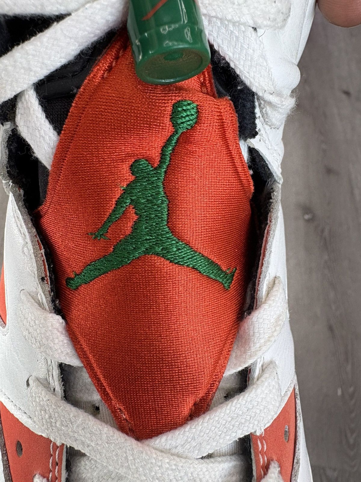 Jordan Brand Air Jordan 6 Retro “Gatorade Like Mike White” **PRE-OWNED** Size US 9.5 / EU 42-43 - 6 Thumbnail