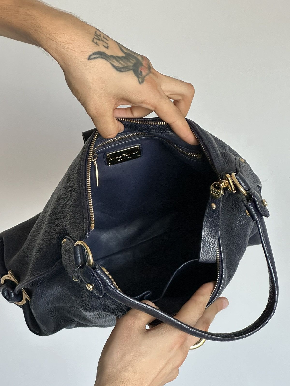 Salvatore Ferragamo Salvatore Ferragamo Blue Pebbled Leather Gancini Hobo Bag Size ONE SIZE - 8 Thumbnail