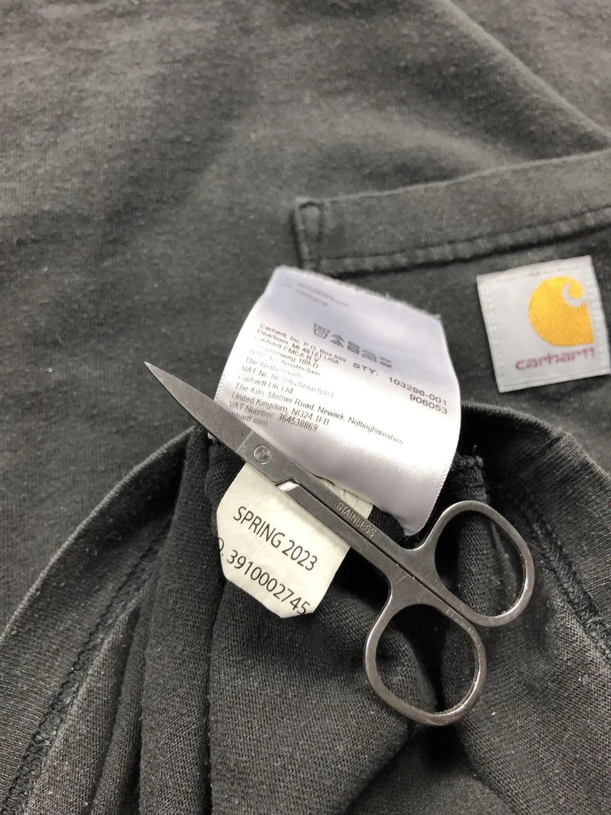 Carhartt CARHARTT Vintage Mini Logo Workwear Tshirt Streetwear Size US S / EU 44-46 / 1 - 8 Thumbnail