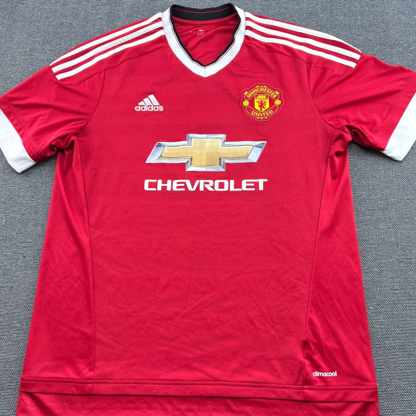 Adidas adidas Manchester United 2015-2016 Luke Shaw #23 Home Mens Football Jersey L Red Adidas Size US L / EU 52-54 / 3 - 3 Thumbnail
