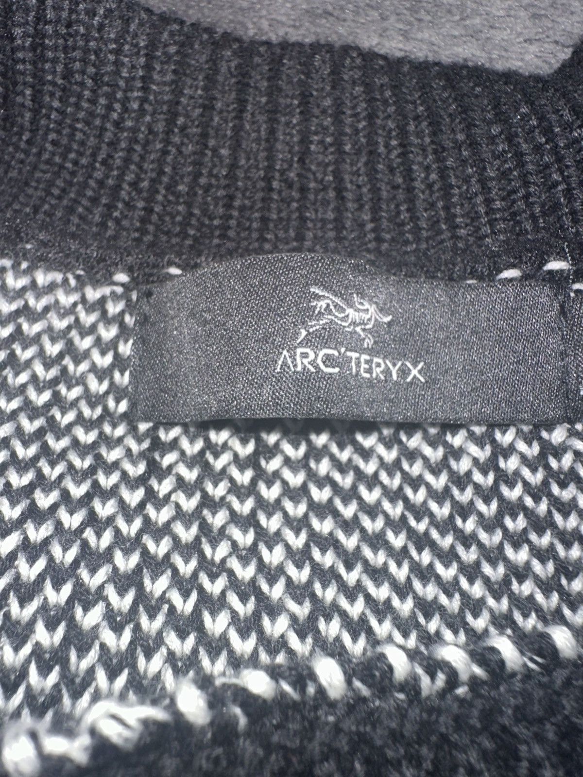 Vintage Vintage arc tyrx sweater Size US L / EU 52-54 / 3 - 3 Thumbnail