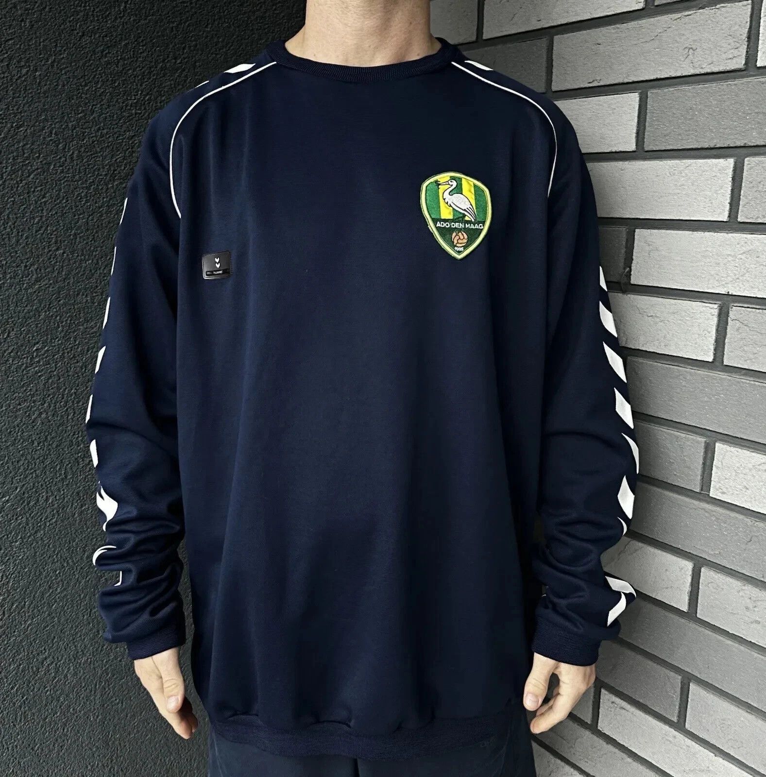 Hummel ADO DEN HAAG 2000'S TRAINING FOOTBALL SOCCER SWEATSHIRT Size US XXL / EU 58 / 5 - 1 Thumbnail
