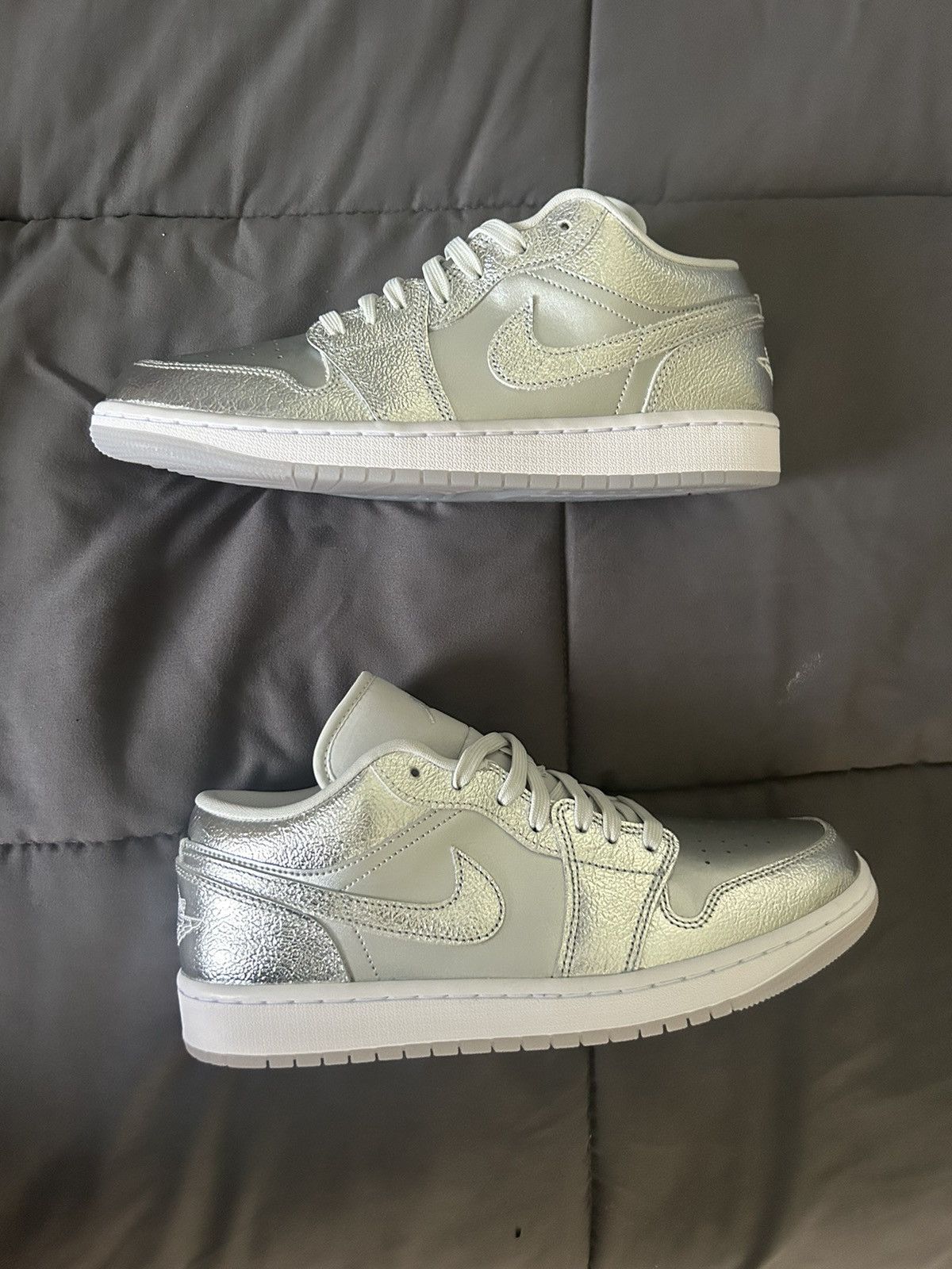 Nike Jordan 1 Low SE Metallic Silver Size US 11 / IT 41 - 1 Thumbnail