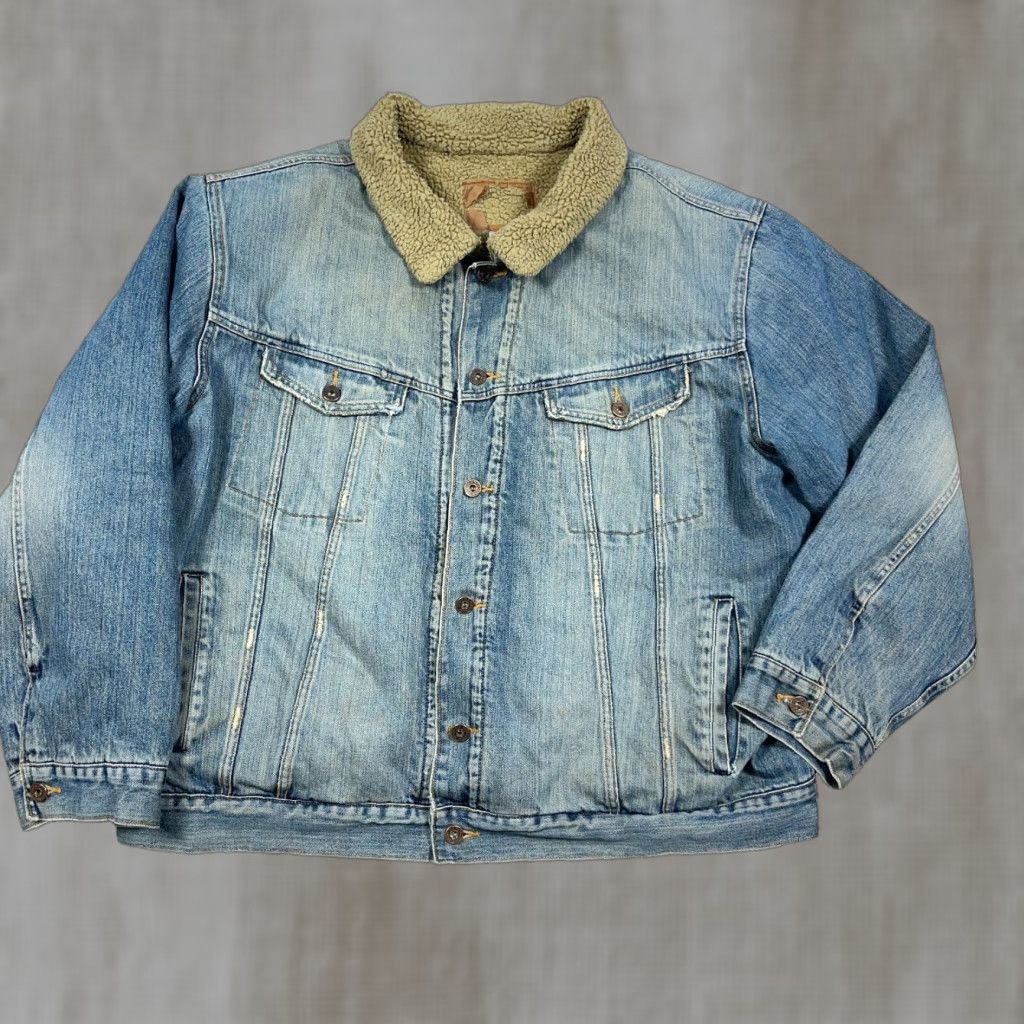 Old Navy Old Navy Denim Jacket Men 2XL Denim Jacket Mens 2XL Blue Lined Sherpa Trucker Modern Classic Casual Workwear Jacket Size US XXL / EU 58 / 5 - 1 Thumbnail