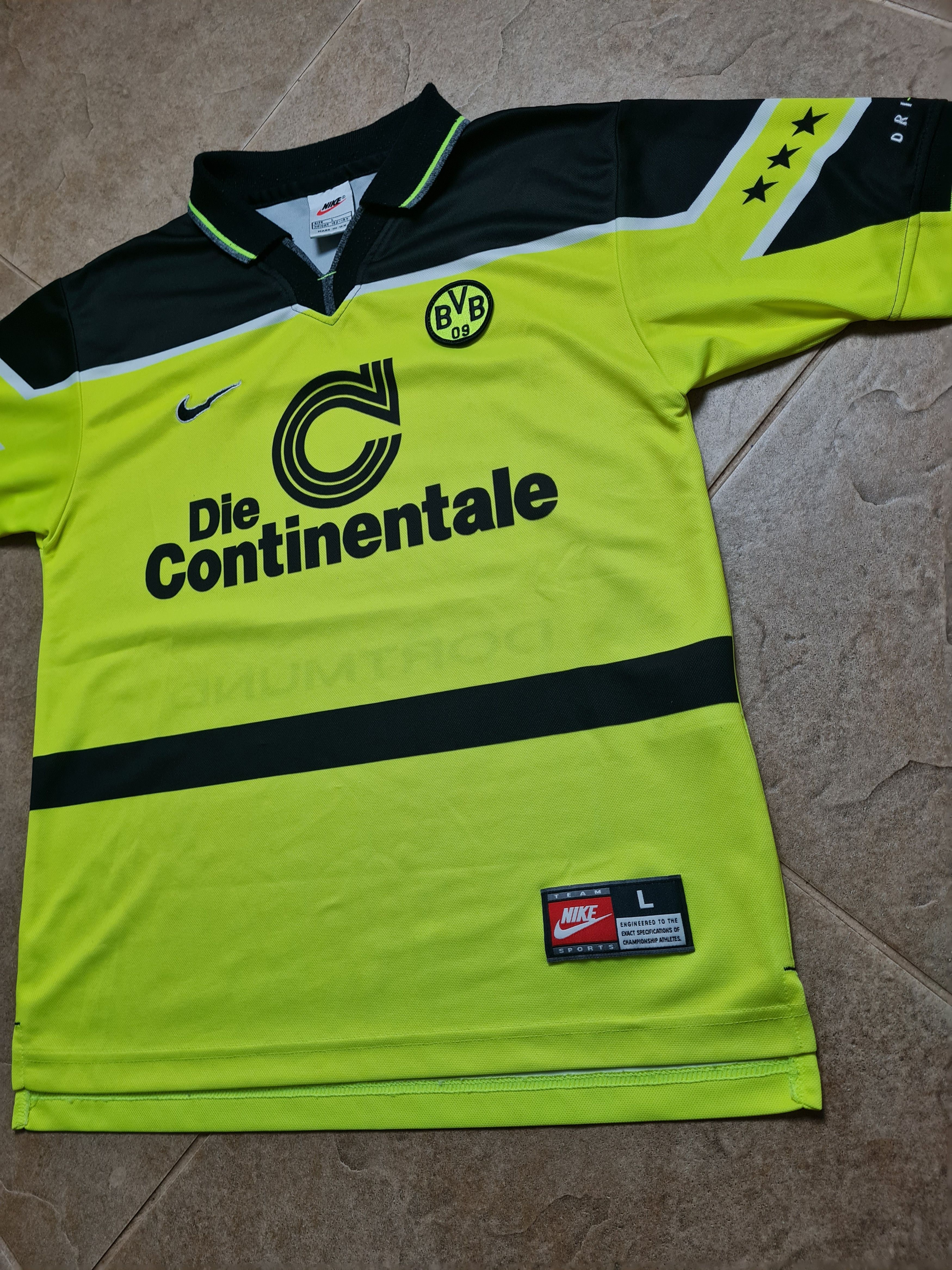 Nike Retro Jersey Borussia Dortmund Nike 1997/1998 Home Shirt Size US S / EU 44-46 / 1 - 4 Thumbnail