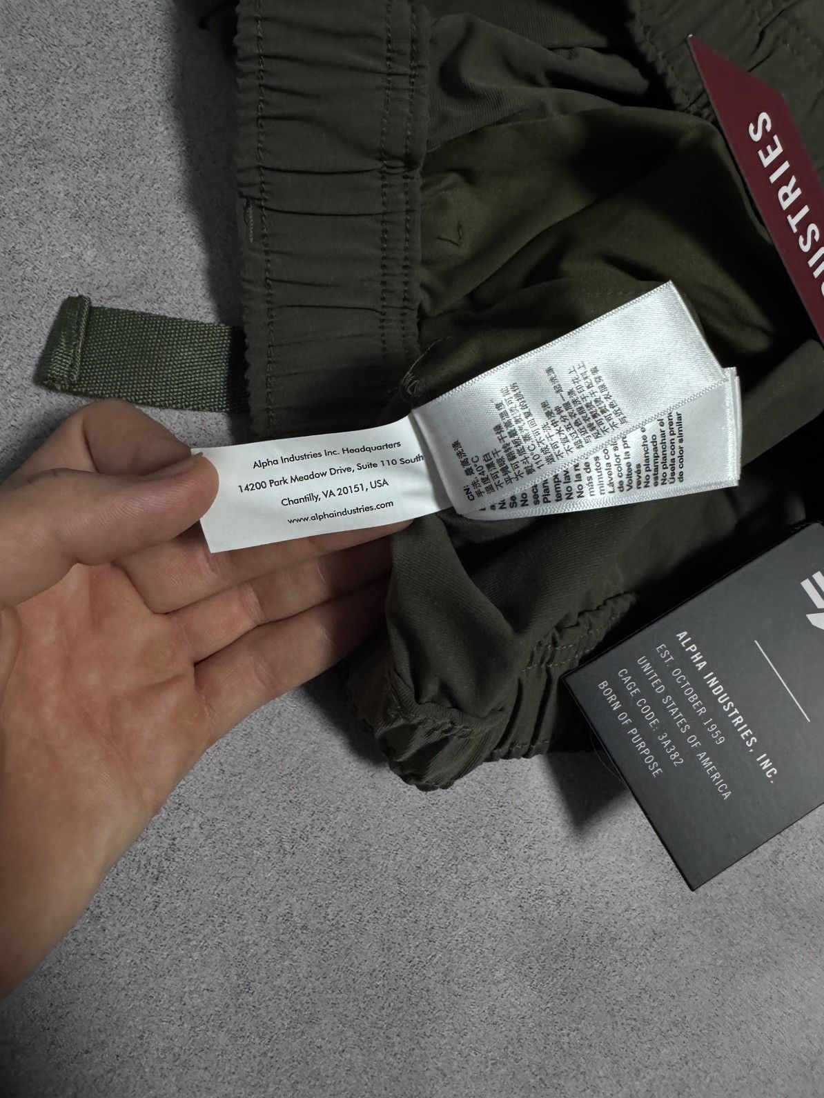 Alpha Industries Original men's Alpha Industries tactical cargo pants Size US 32 / EU 48 - 5 Thumbnail