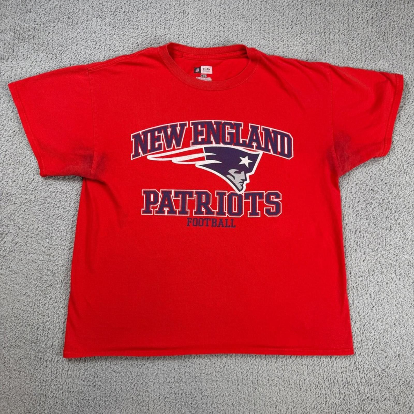 Other New England Patriots T Shirt Mens L Red NFL Team Apparel Pat Size US L / EU 52-54 / 3 - 1 Thumbnail