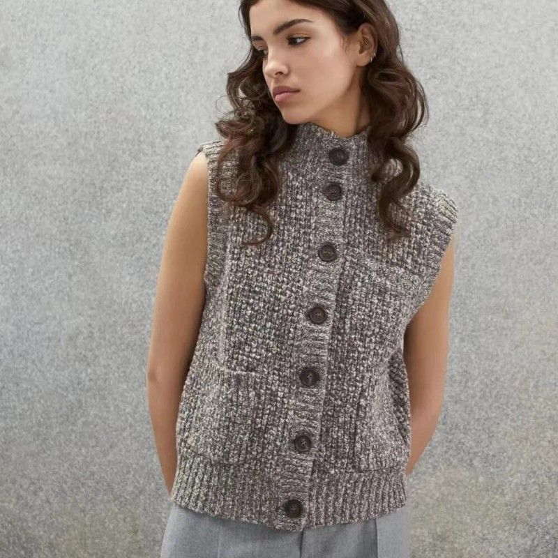 Brunello Cucinelli o1la1rc1a0325 Knitted Vest in Grey Size L / US 10 / IT 46 - 1 Thumbnail