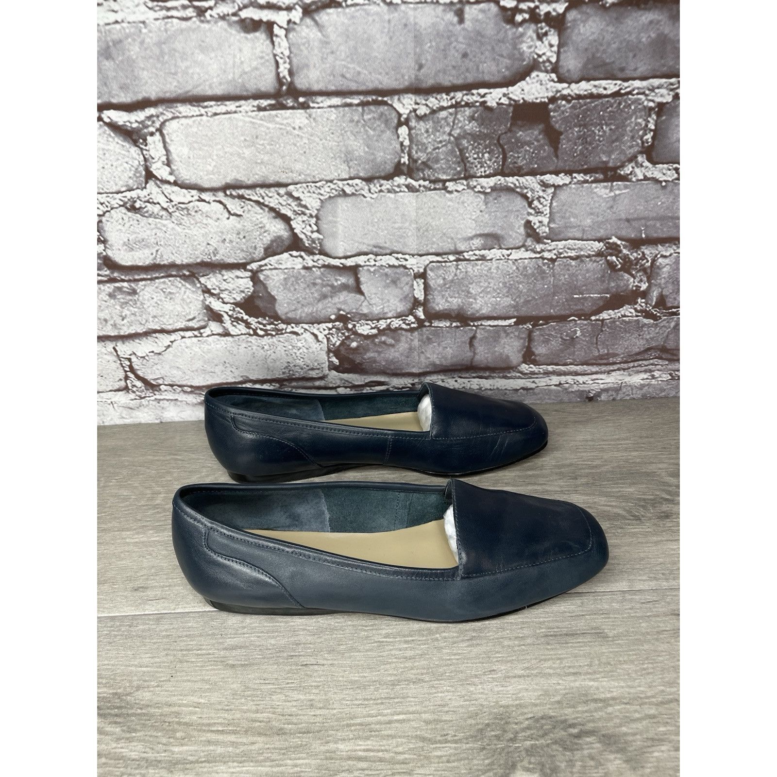 Enzo Bonafe Enzo Angiolini Liberty Navy Blue Leather Square Toe Loafers Size US 7 / IT 37 - 21 Thumbnail