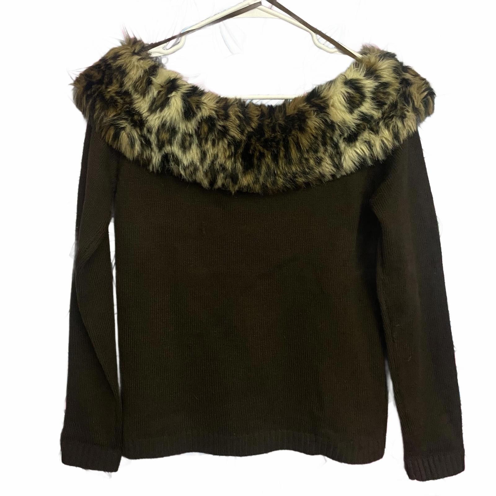 Cartoon Network Y2k Off The Shoulder Leopard Fur Brown Top Sweater M Size M / US 6-8 / IT 42-44 - 1 Thumbnail