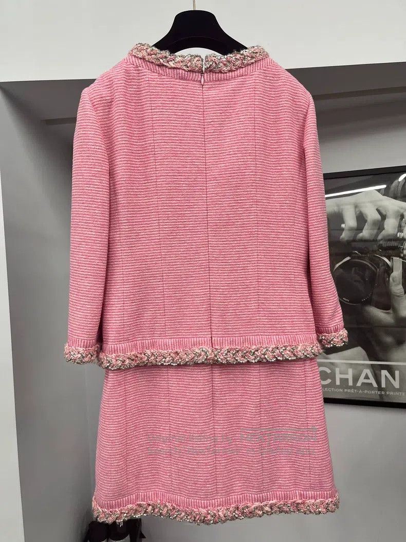 Chanel Chanel 23C pink rhinestone tweed two-piece tweed dress Size S / US 4 / IT 40 - 3 Thumbnail