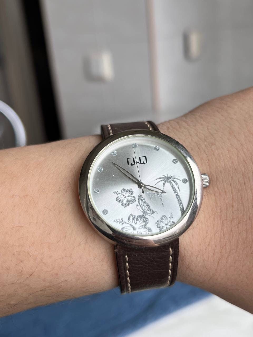 Japanese Brand × Vintage Vintage 🌸 Flowers Dial Japanese style futuristic Watch Size ONE SIZE - 1 Thumbnail