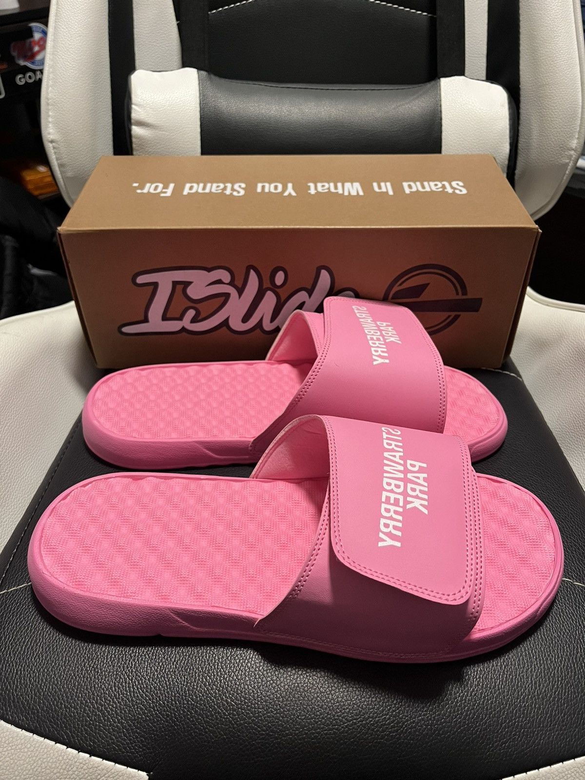 Other Strawberry Park Pink Mirror Slides Size 11 Size US 11 / EU 44 - 2 Thumbnail