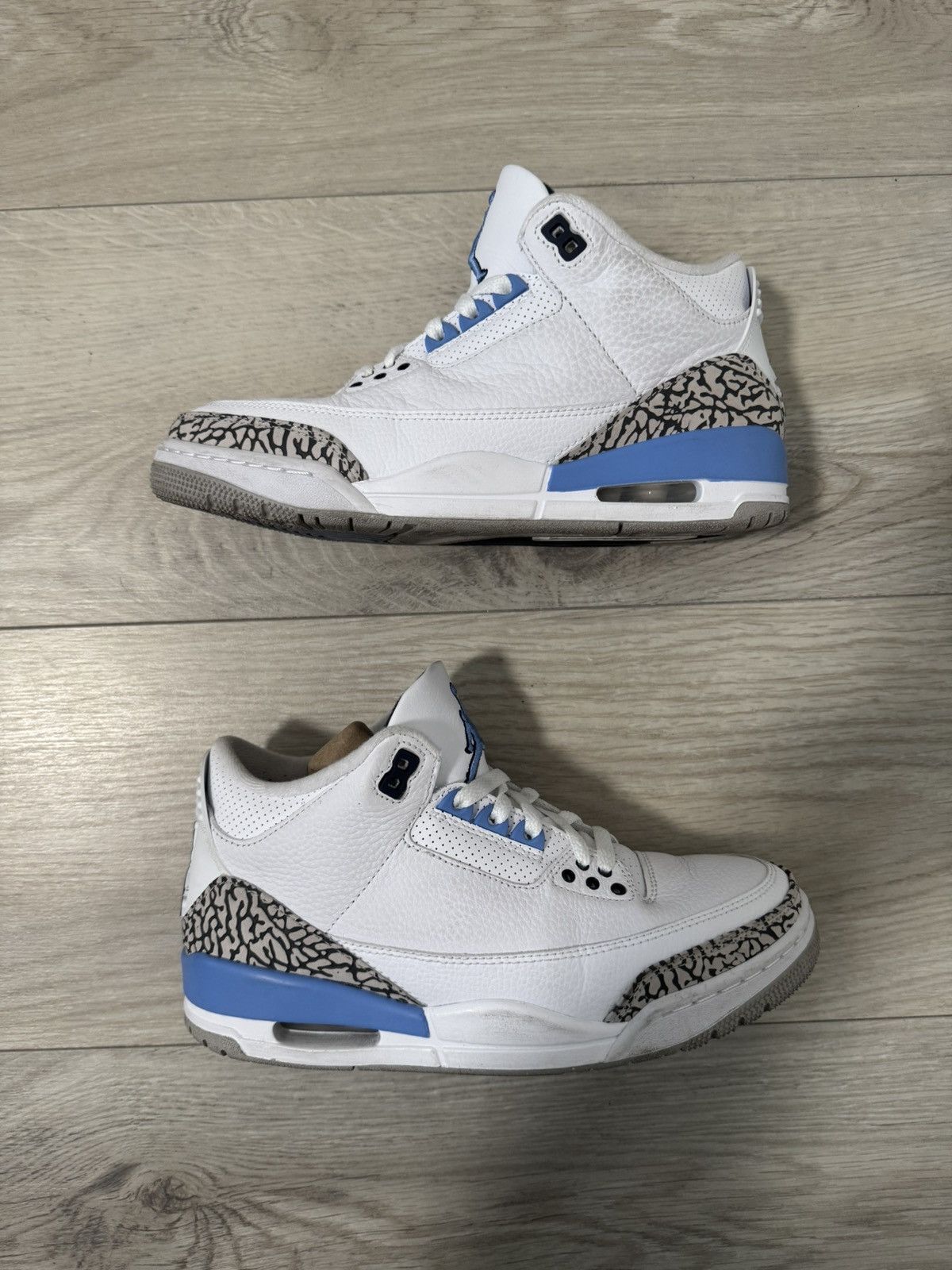 Jordan Brand Air Jordan 3 Retro UNC Size US 7 / EU 40 - 3 Thumbnail