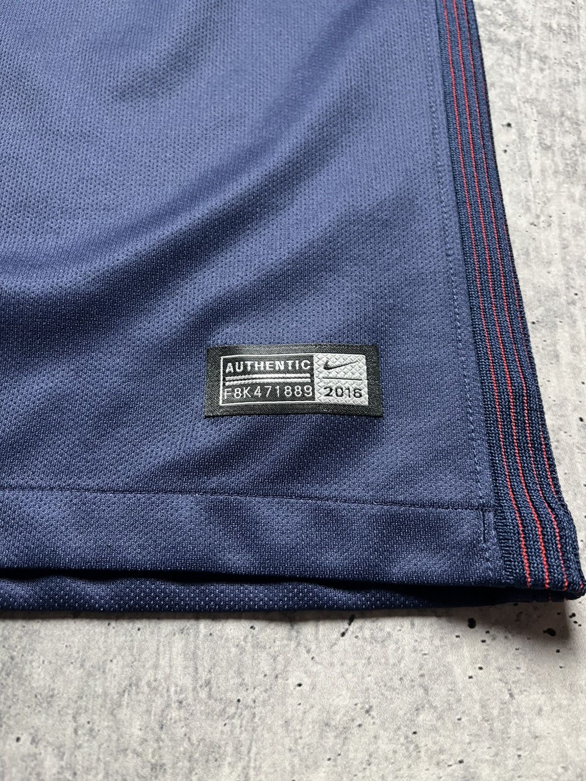 Nike PARIS SAINT GERMAIN 2016 2017 HOME FOOTBALL NIKE 776929-410 Size US M / EU 48-50 / 2 - 5 Thumbnail