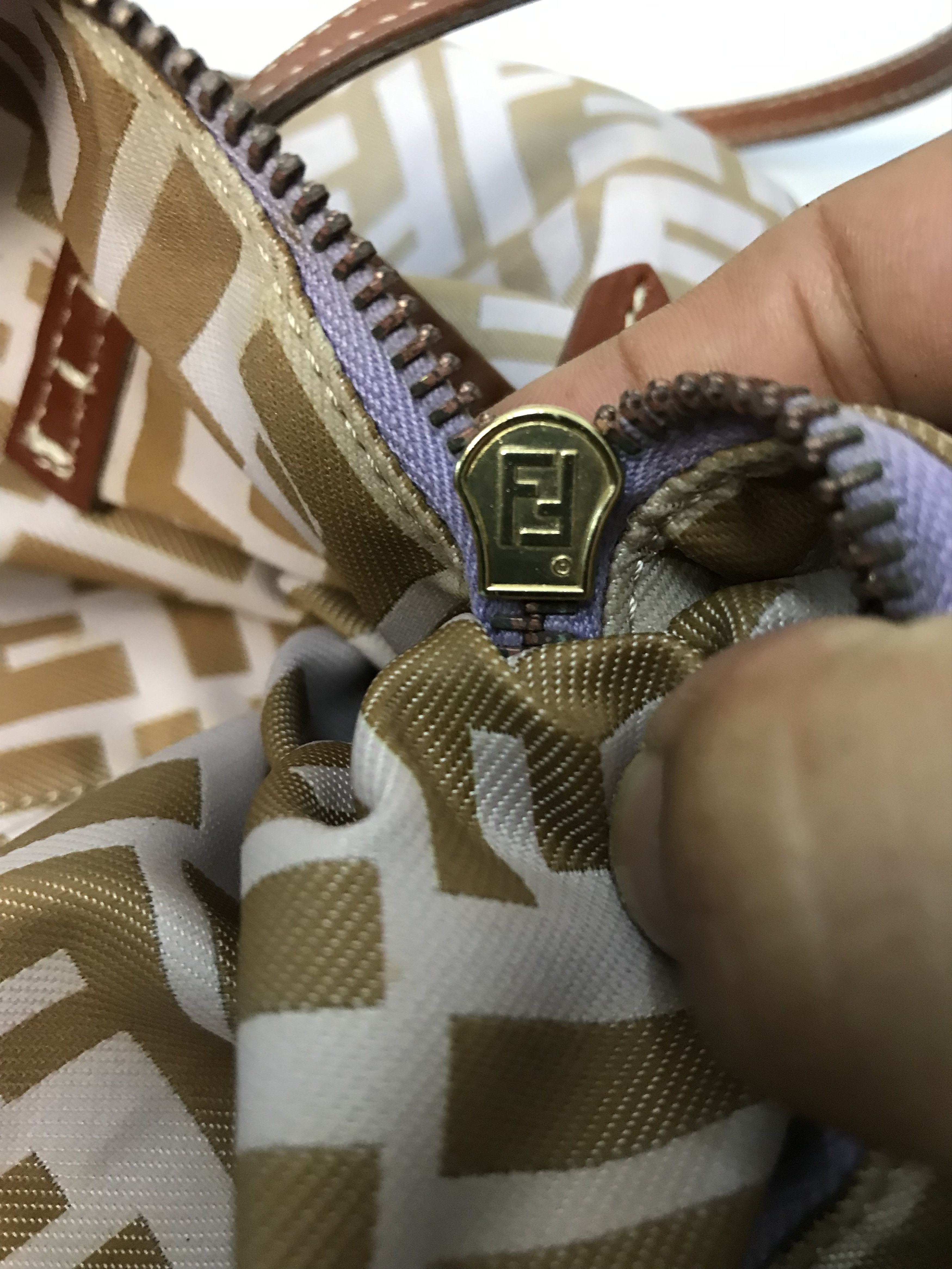 Fendi Fendi Monogram Handbag Size ONE SIZE - 18 Thumbnail
