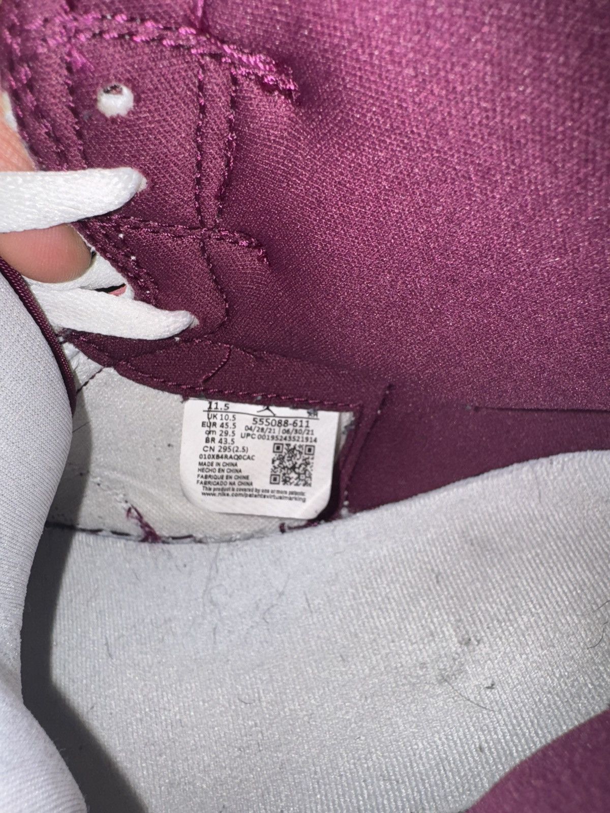 Jordan Brand Jordan 1 Bordeaux Size US 11 / EU 44 - 4 Thumbnail