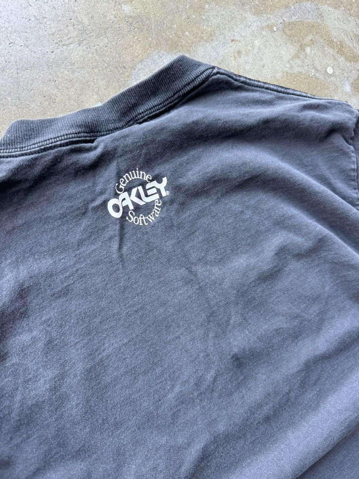 Oakley × Vintage Vintage 90s Oakley Software T Shirt Size US L / EU 52-54 / 3 - 5 Thumbnail
